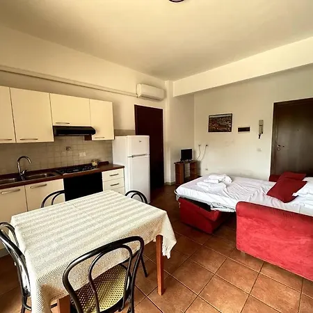 Mv Apartament 4a * Florence